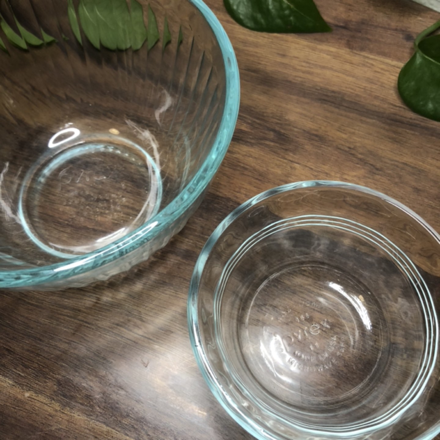 Lot of Pyrex Mixing Bowls - photo 4