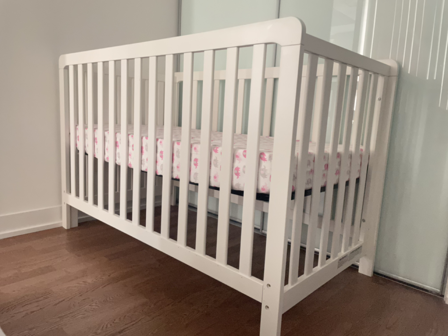 4-in-1 Convertible Crib with Mattress&Cover