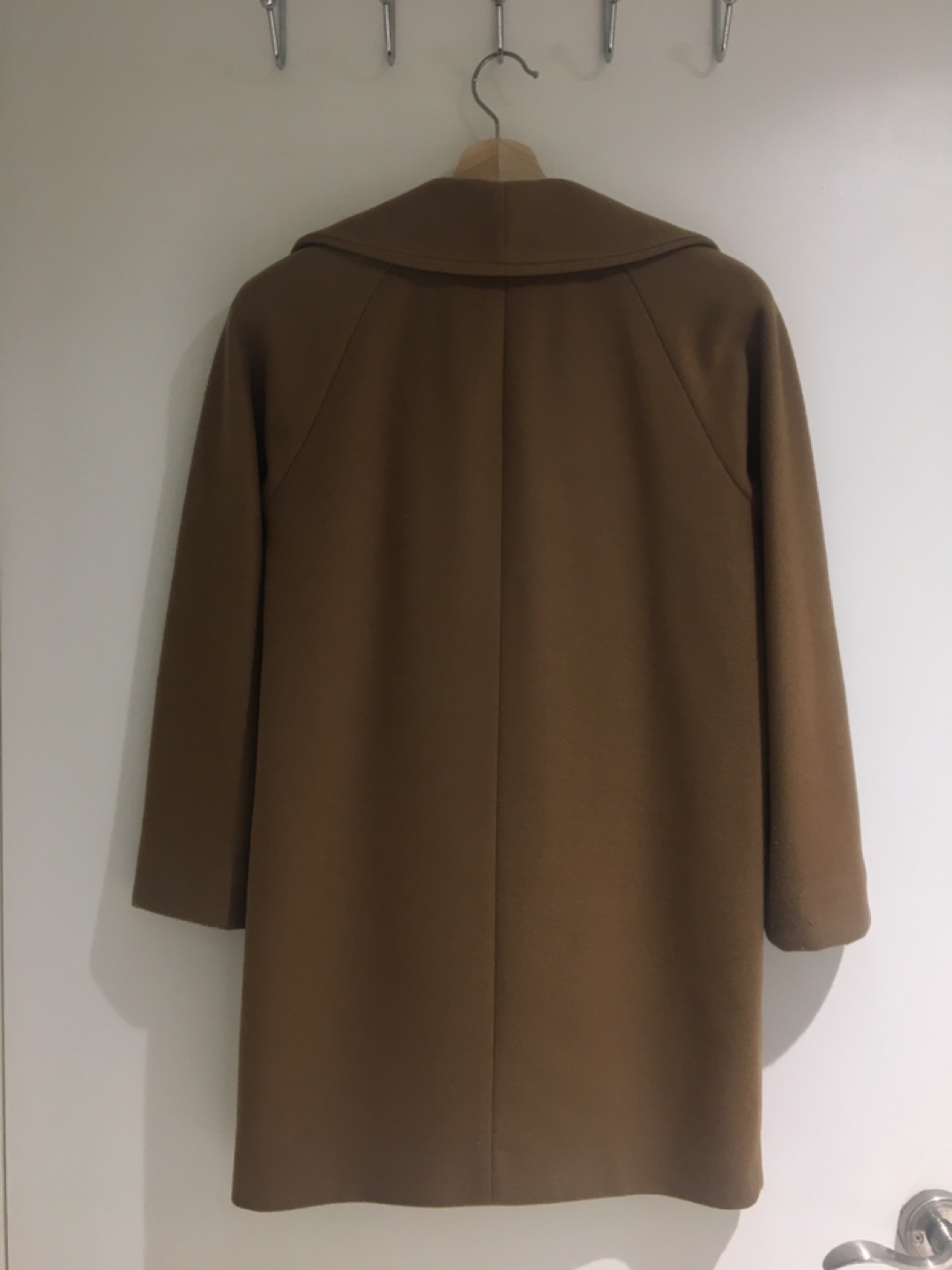 Aritzia Cocoon Coat in Camel - XXS image indicator(2)