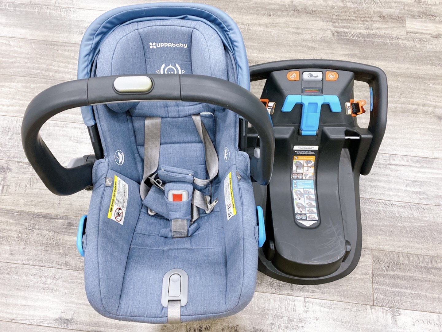 MESA Infant Car Seat with base - color Henry