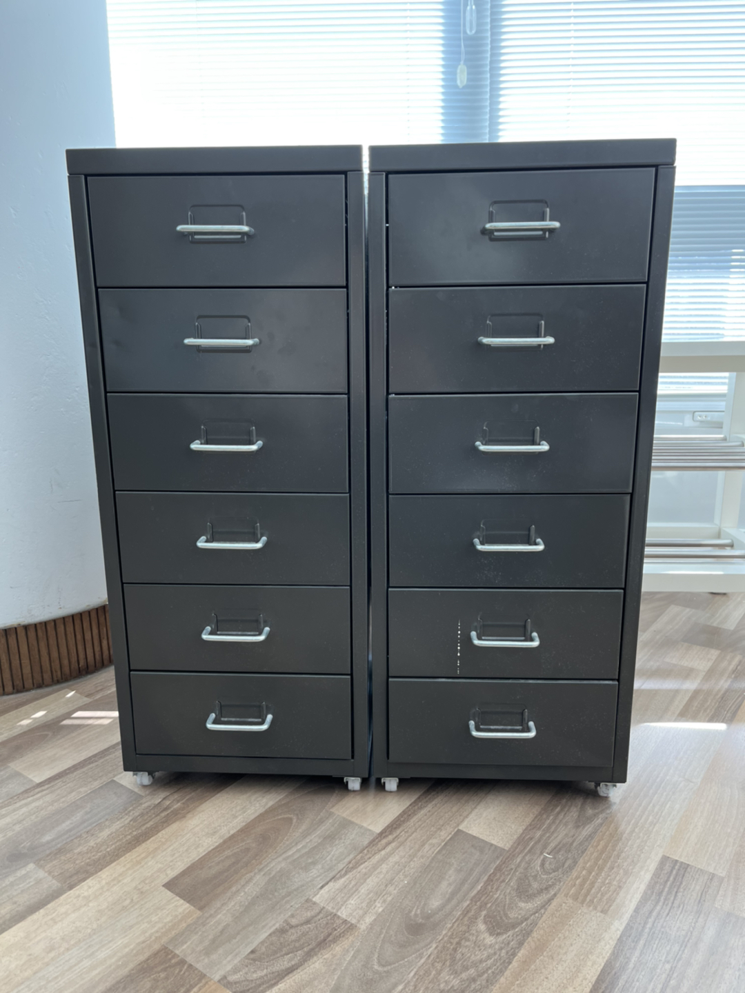 IKEA metal 6 drawers cabinet  thumbnail