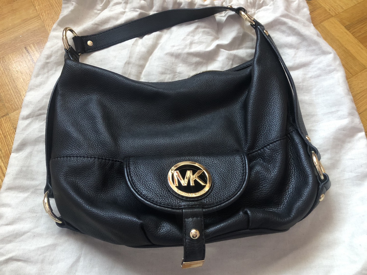 Michael Kors Black Leather Hand Bag thumbnail