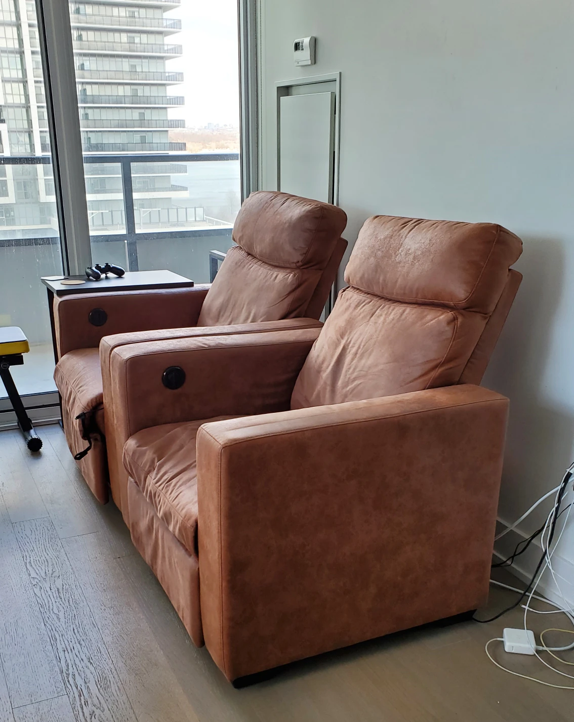 Electric Recline Chairs x2 thumbnail