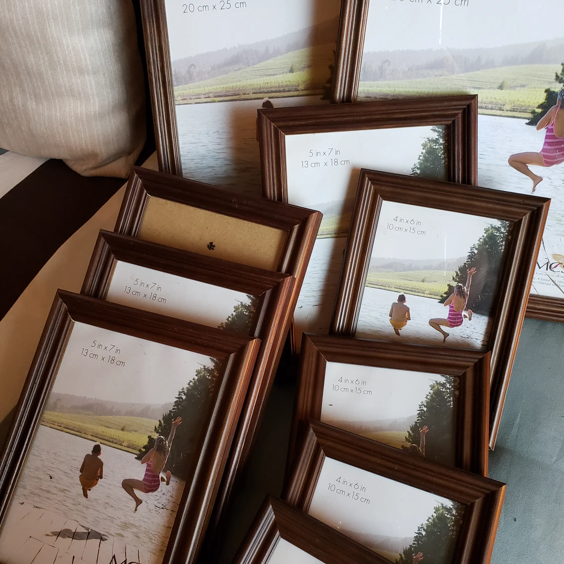 New Unused Picture Frames Set thumbnail