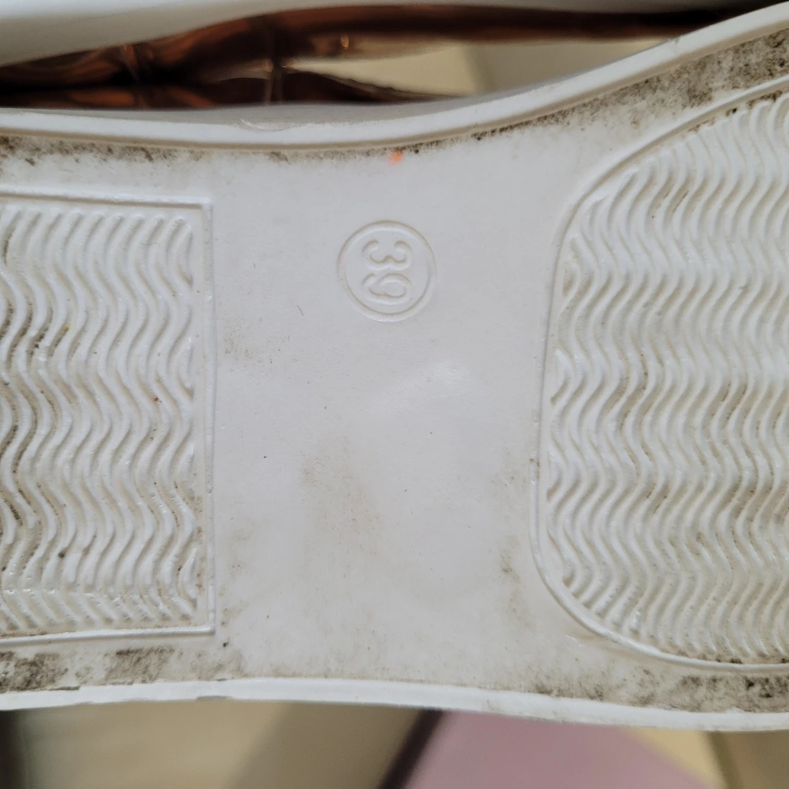 Rose Gold Flats T-strap image indicator(6)