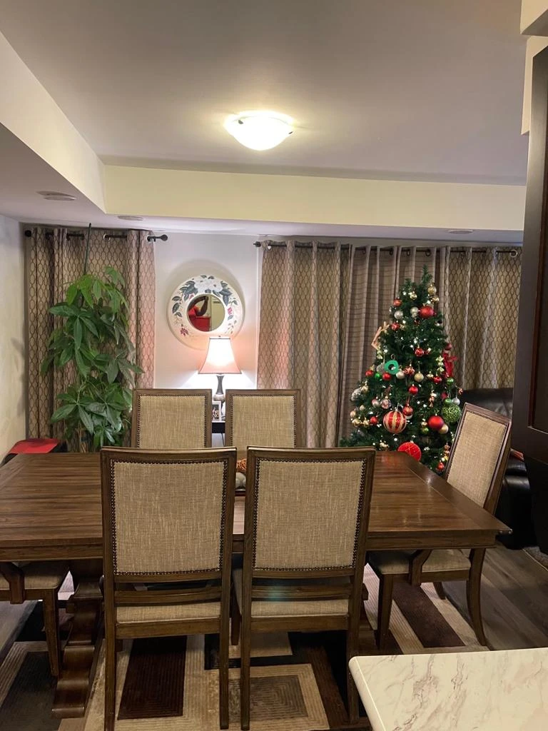 Dining set thumbnail