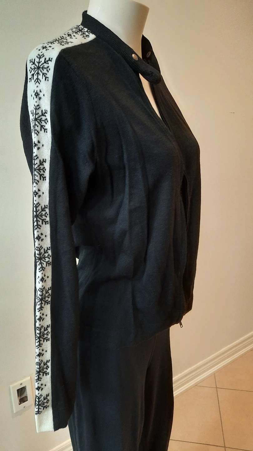 open front cardigan size small/medium image indicator(3)