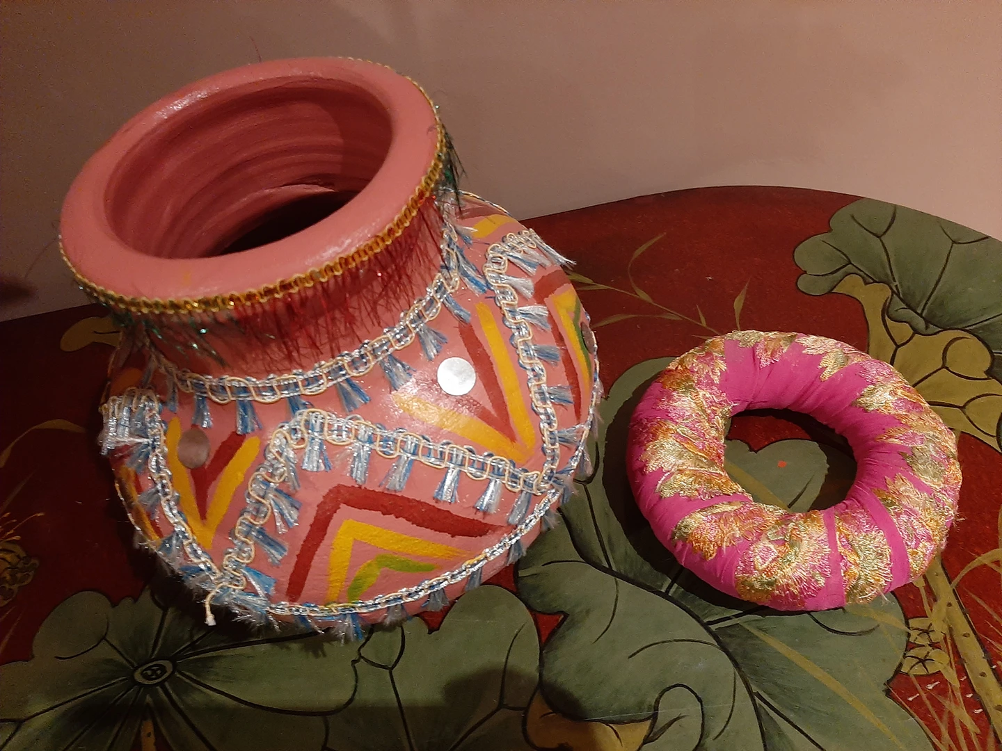 Indian Vase Decoration image indicator(2)