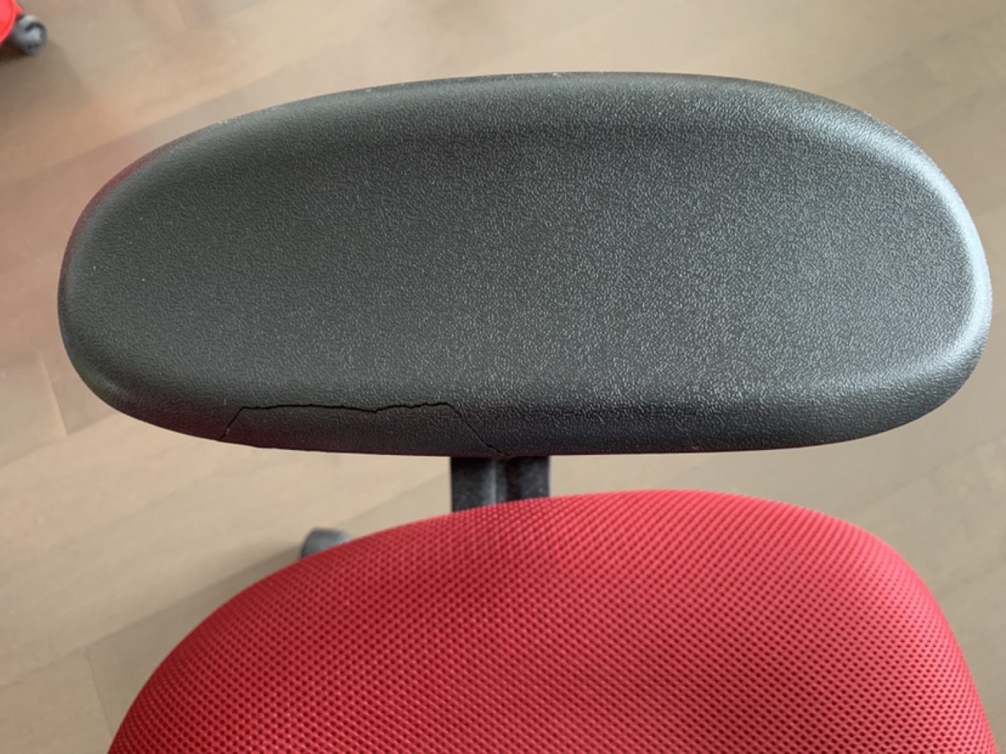 Ergonomic Office Chair - Red Mesh - photo 4