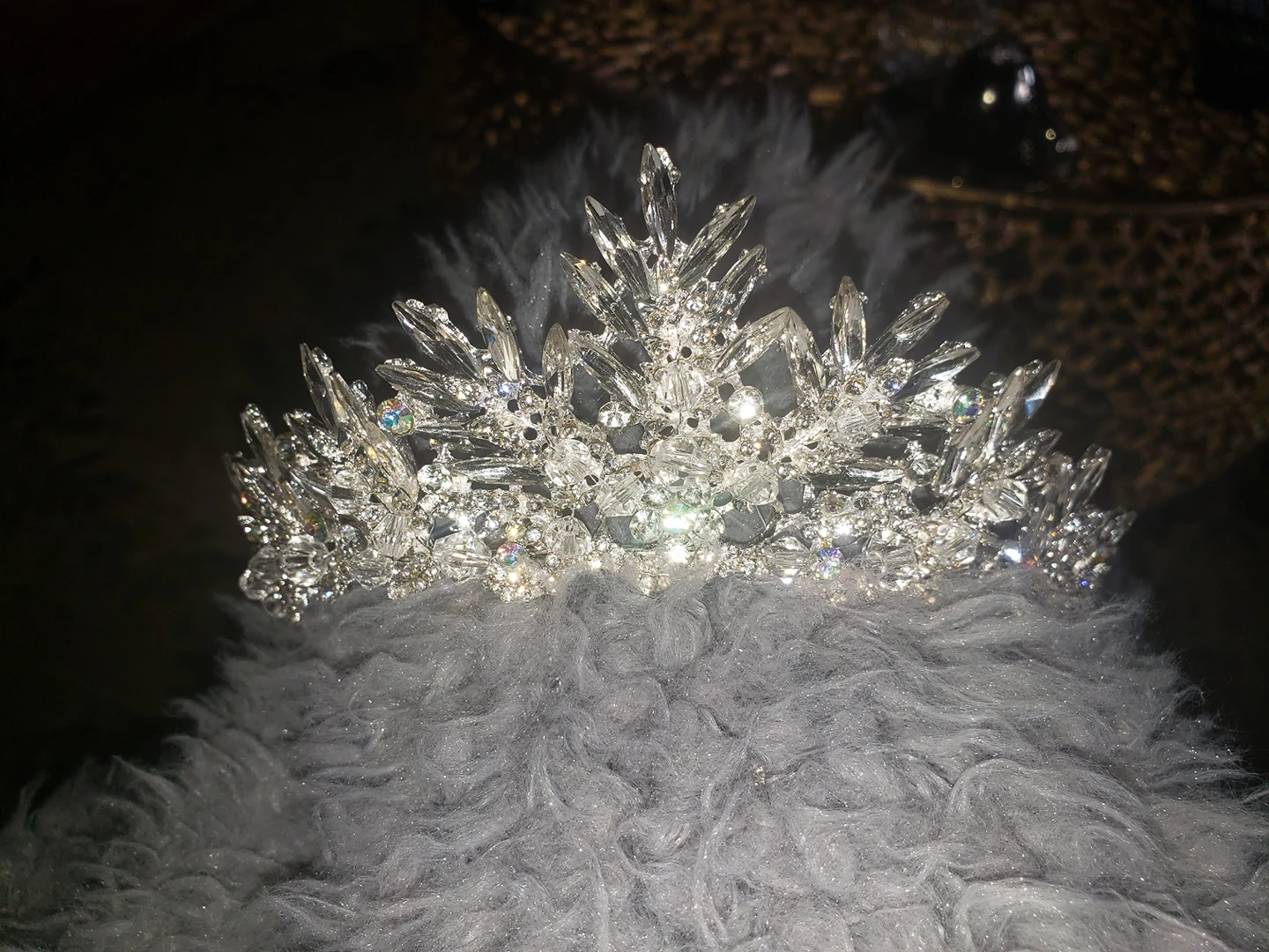 New gorgeous sparkling beaded crystal tiara