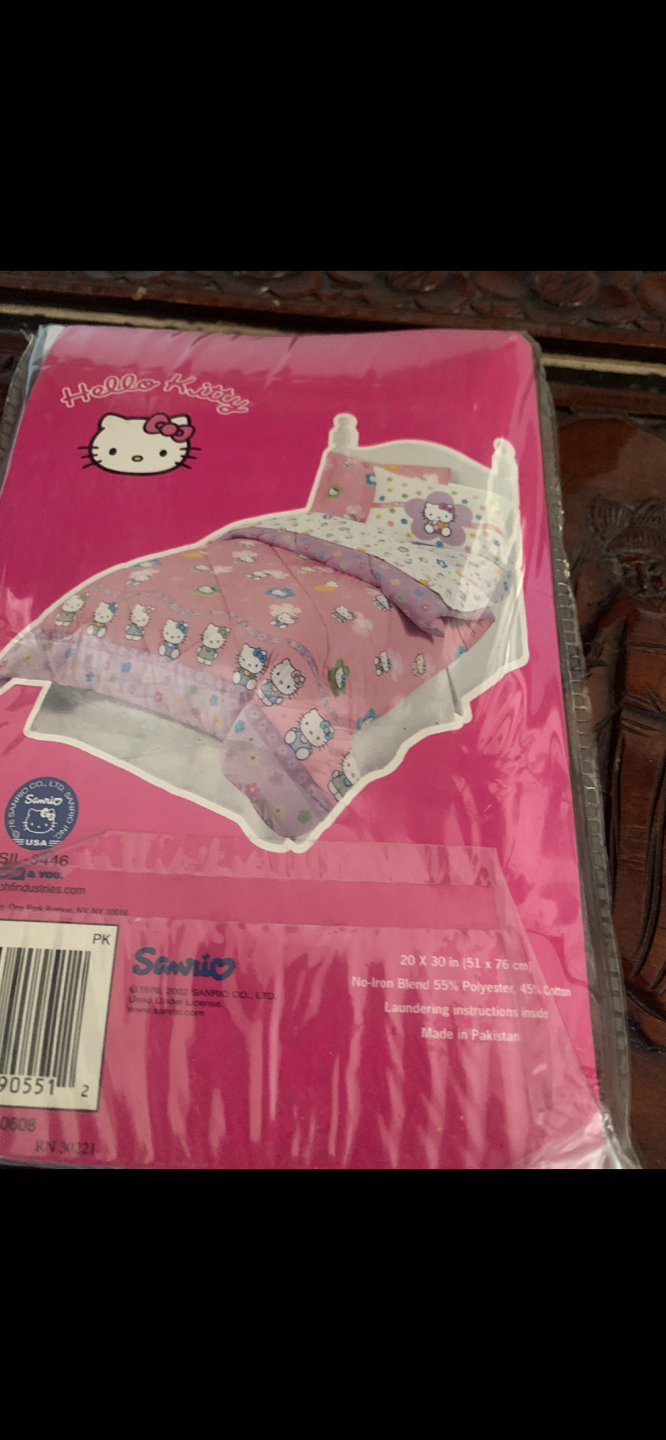 Hello kitty pillow case 1 image indicator(2)