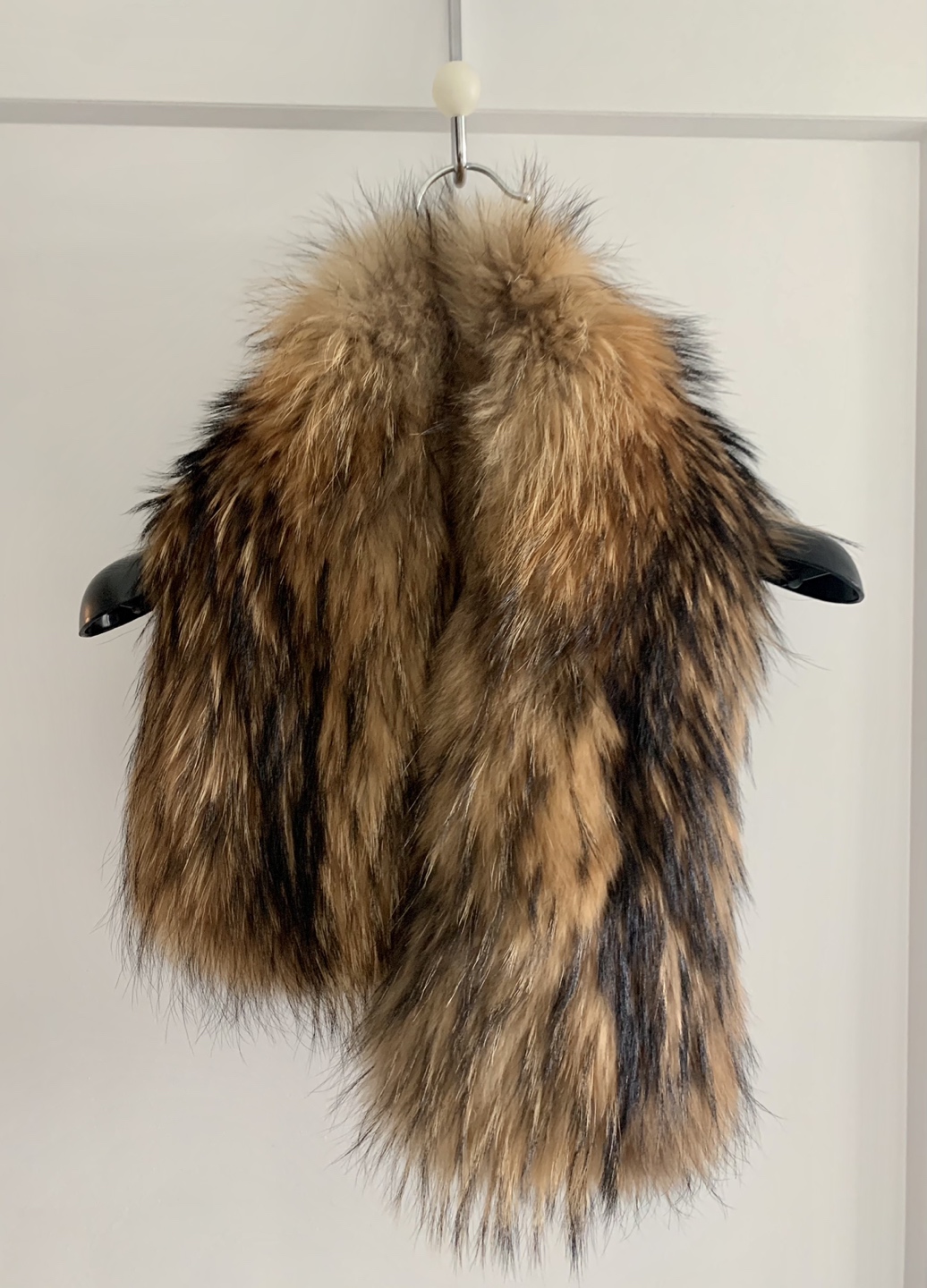 Real fur collar
