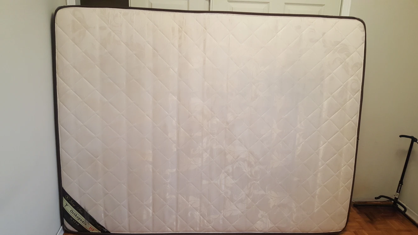 Queen matress for free - photo 2