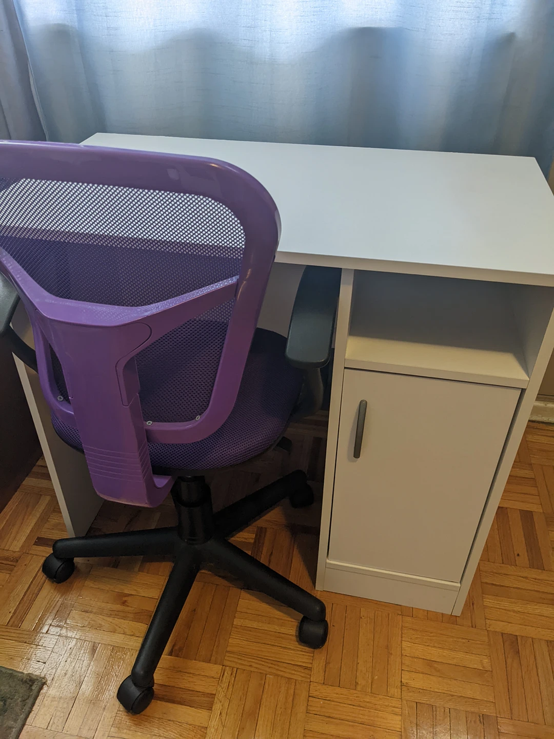 Desk and Swivel Chaor - photo 2