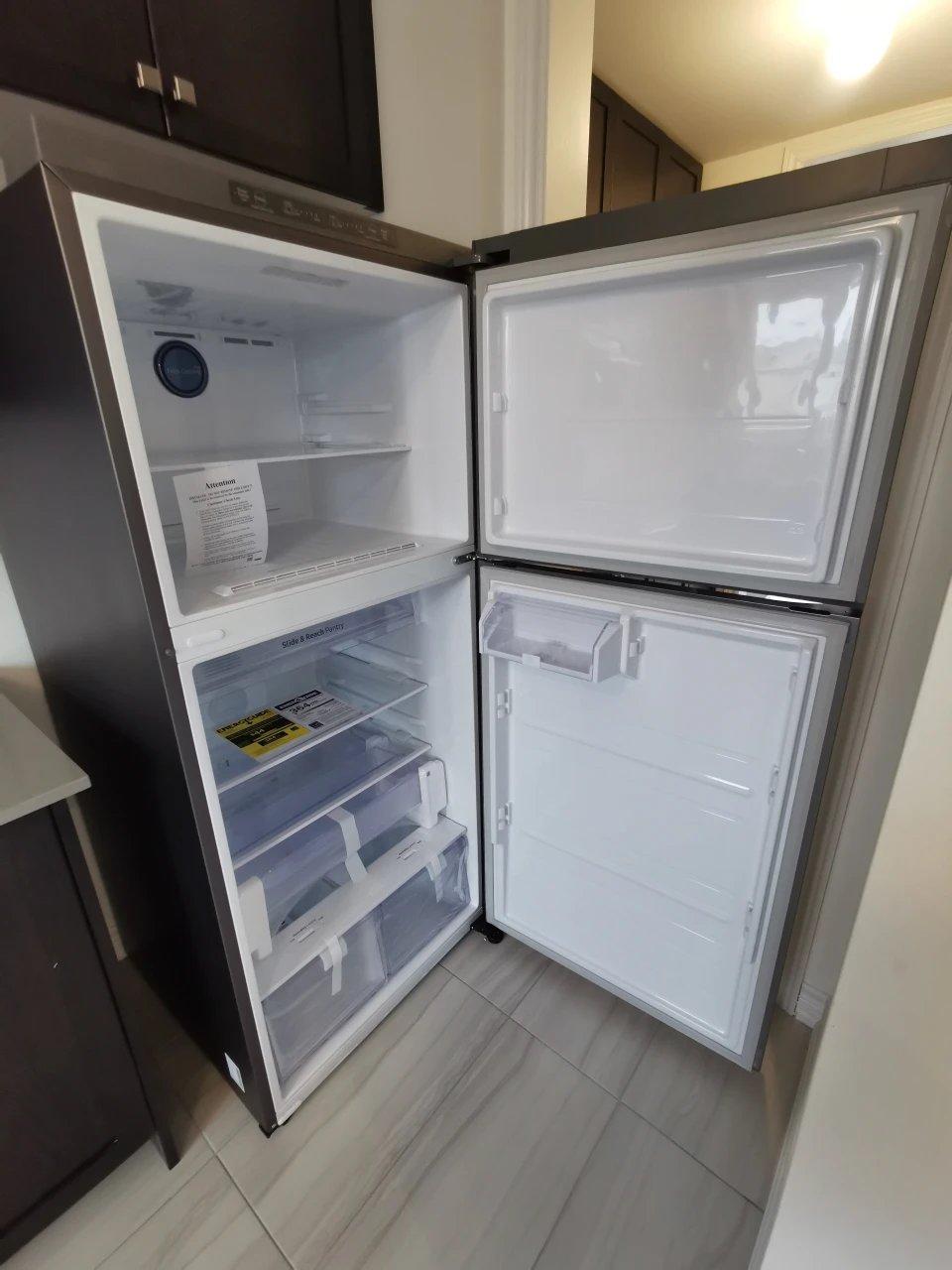 *moving sale* brand new Samsung 29" top mount refrigerator - photo 2