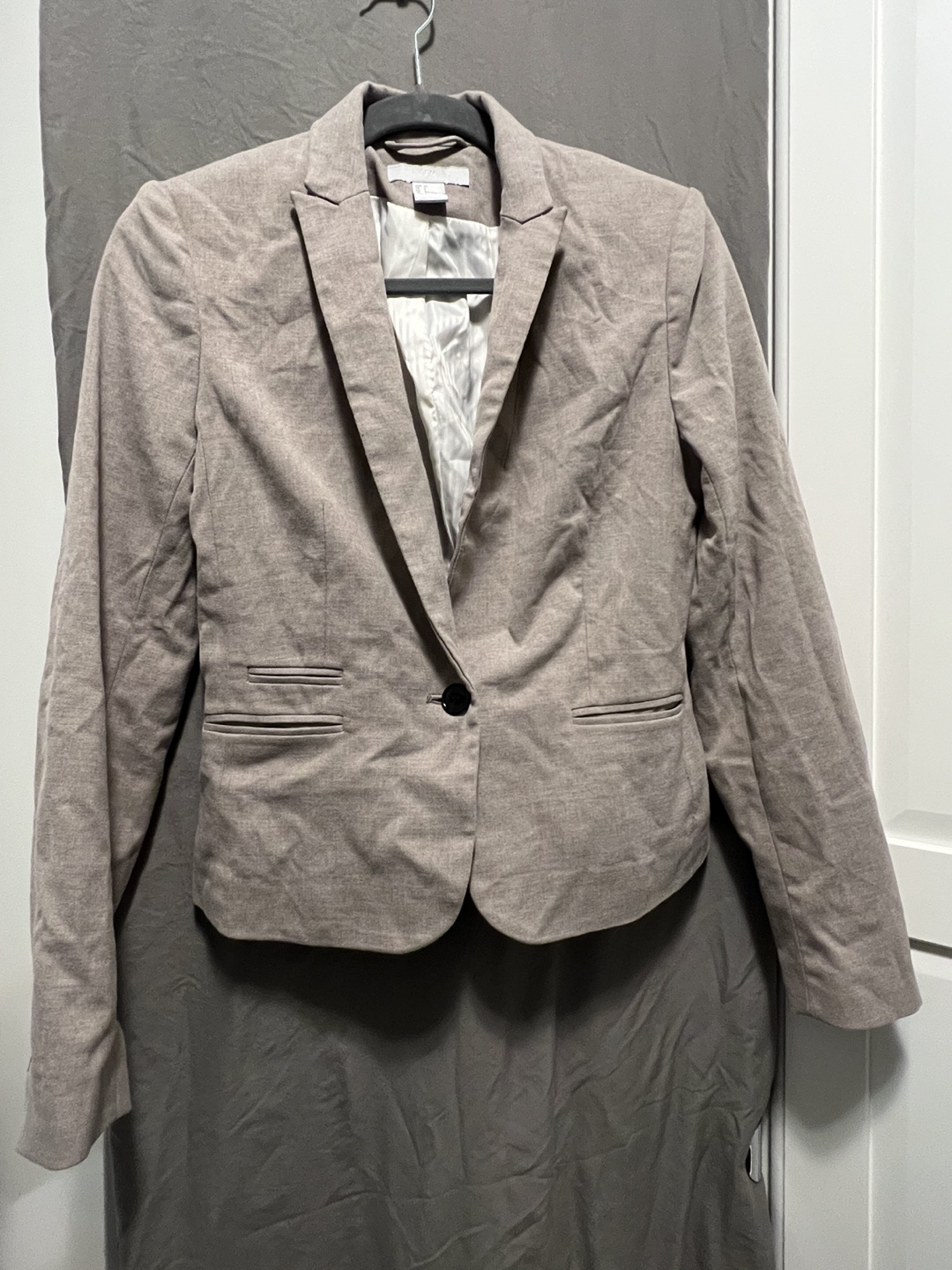 (Taking down on Friday) H&M beige blazer size US4