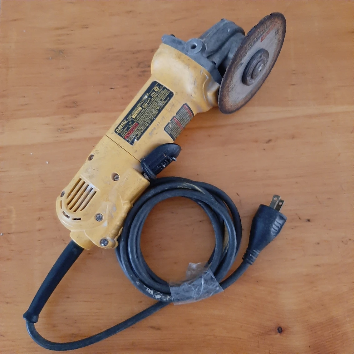 DEWALT  D28402  4½ Inch Angle Grinder thumbnail