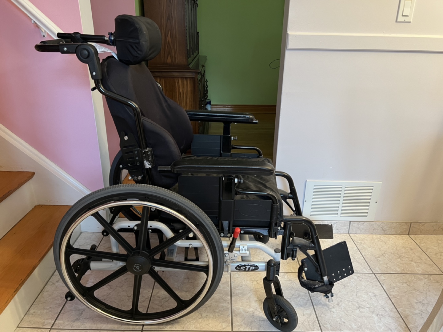 Used Wheel Chair - photo 2