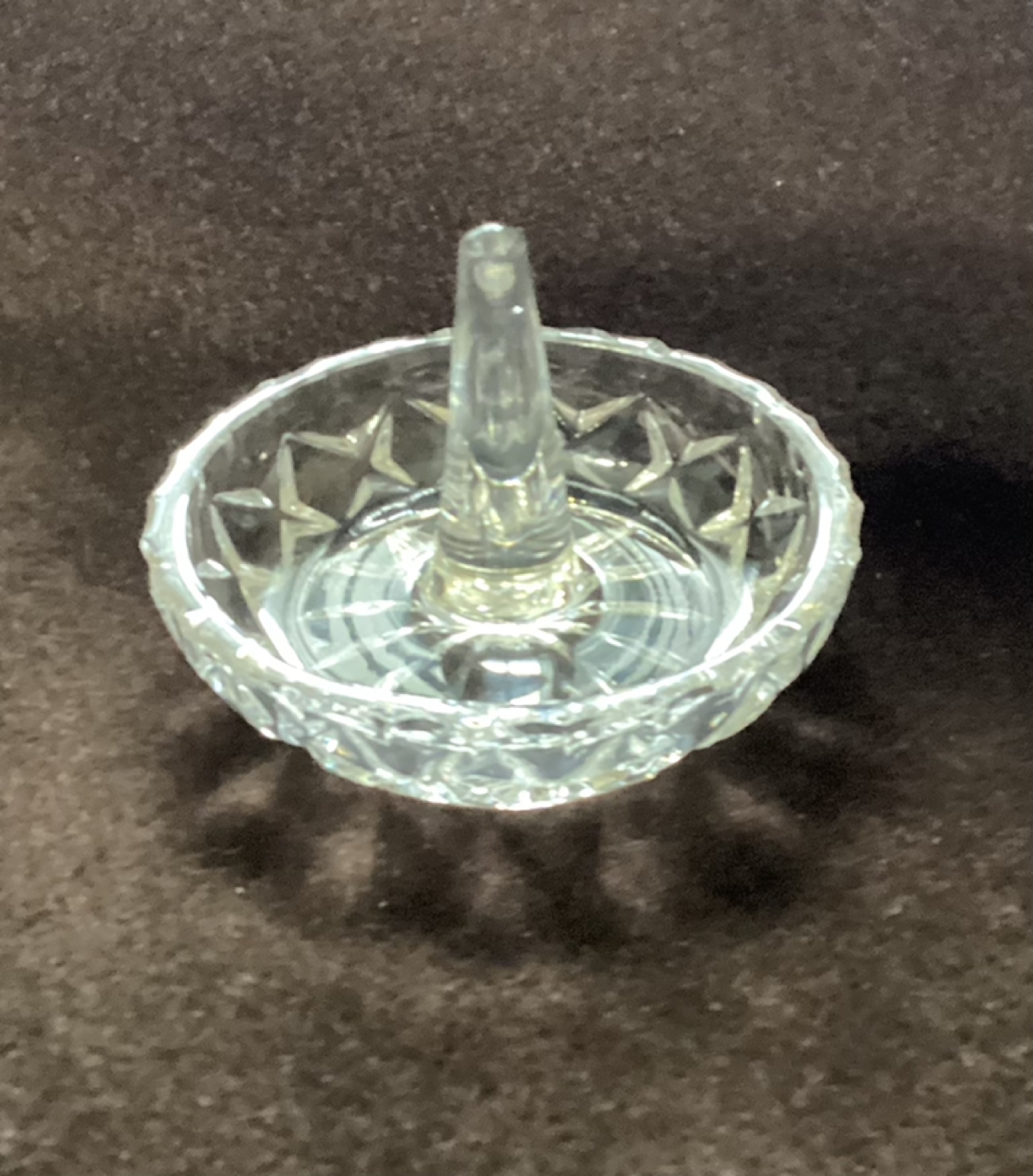 Glass ring holder
