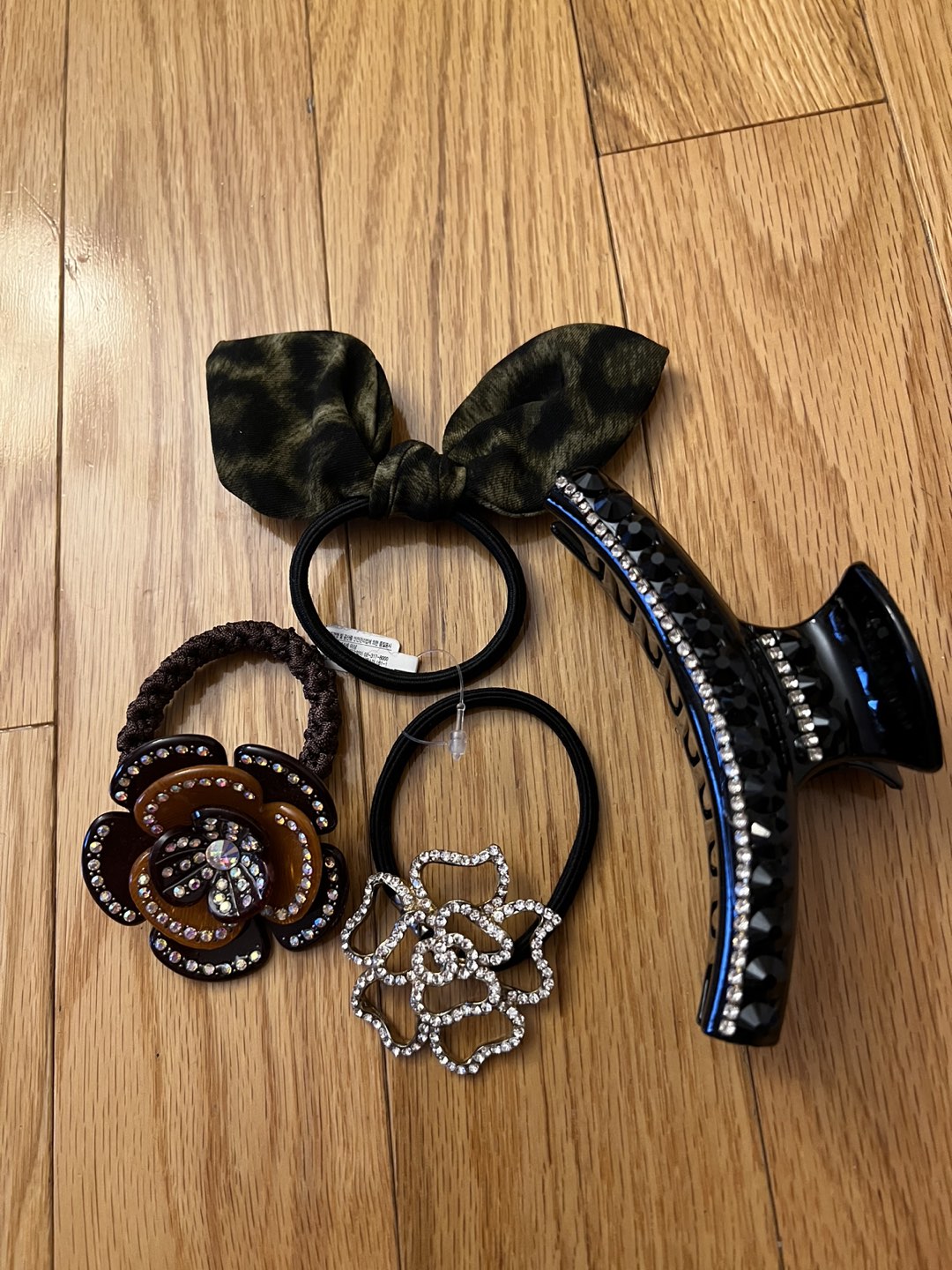 Hair accessories thumbnail