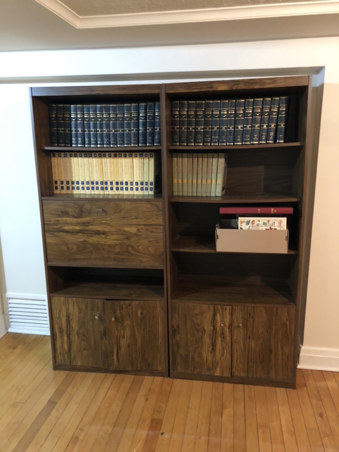 Book case thumbnail