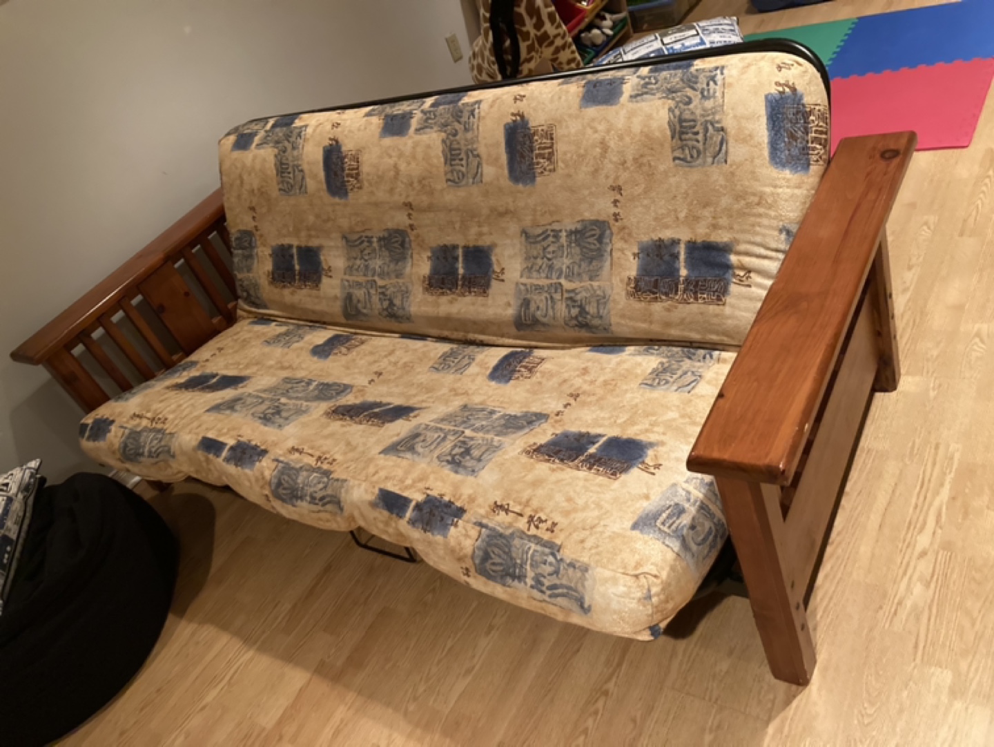 Futon thumbnail