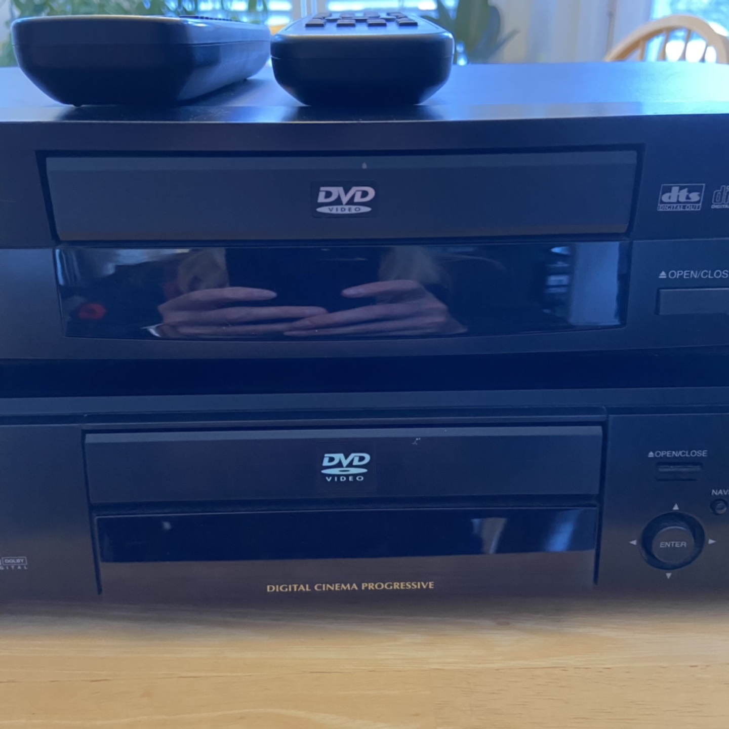2 x TOSHIBA CD PLAYERS WITH REMOTE CONTROLS image indicator(4)