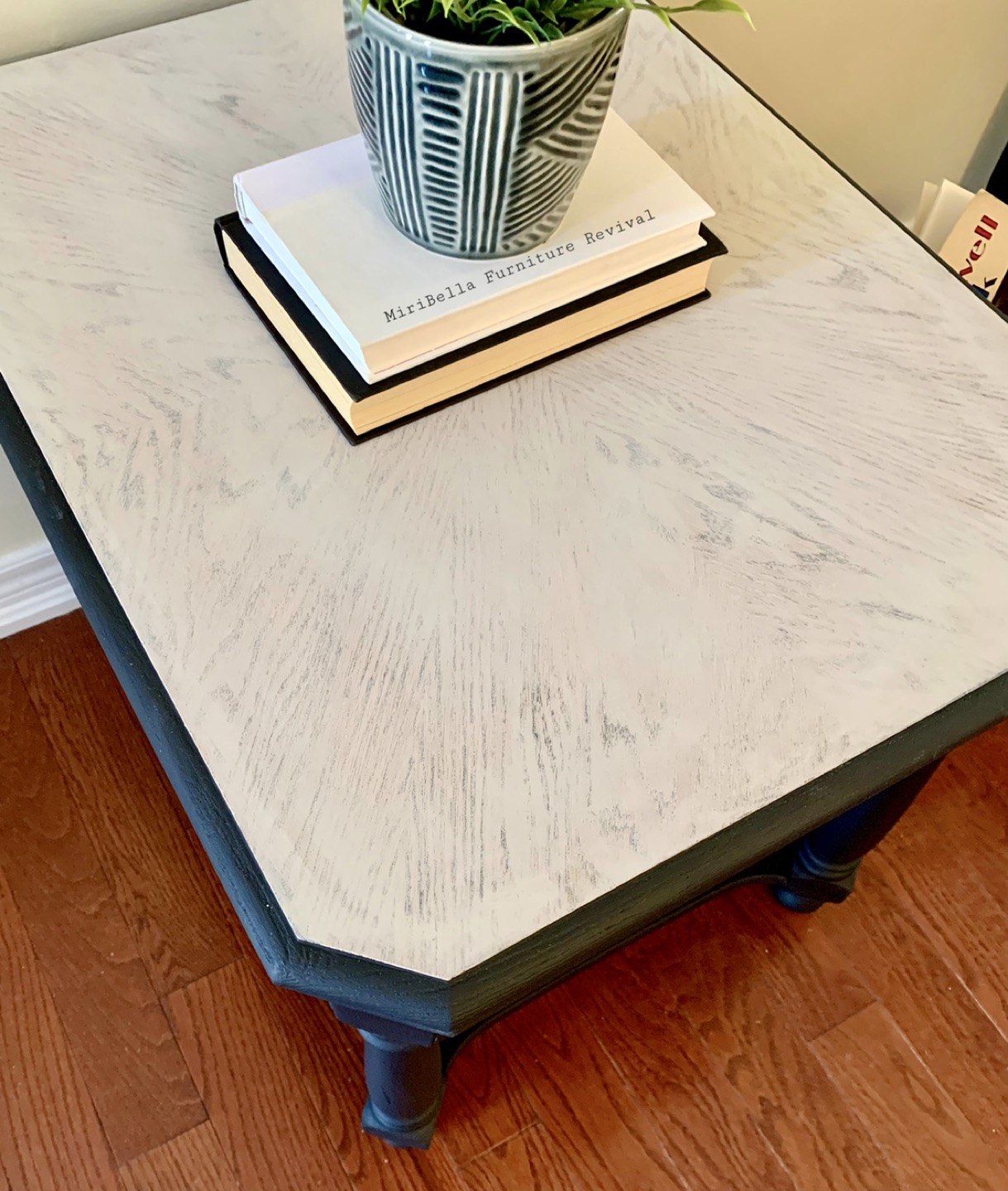 Beautiful Pair of Solid Wood End Tables - photo 4