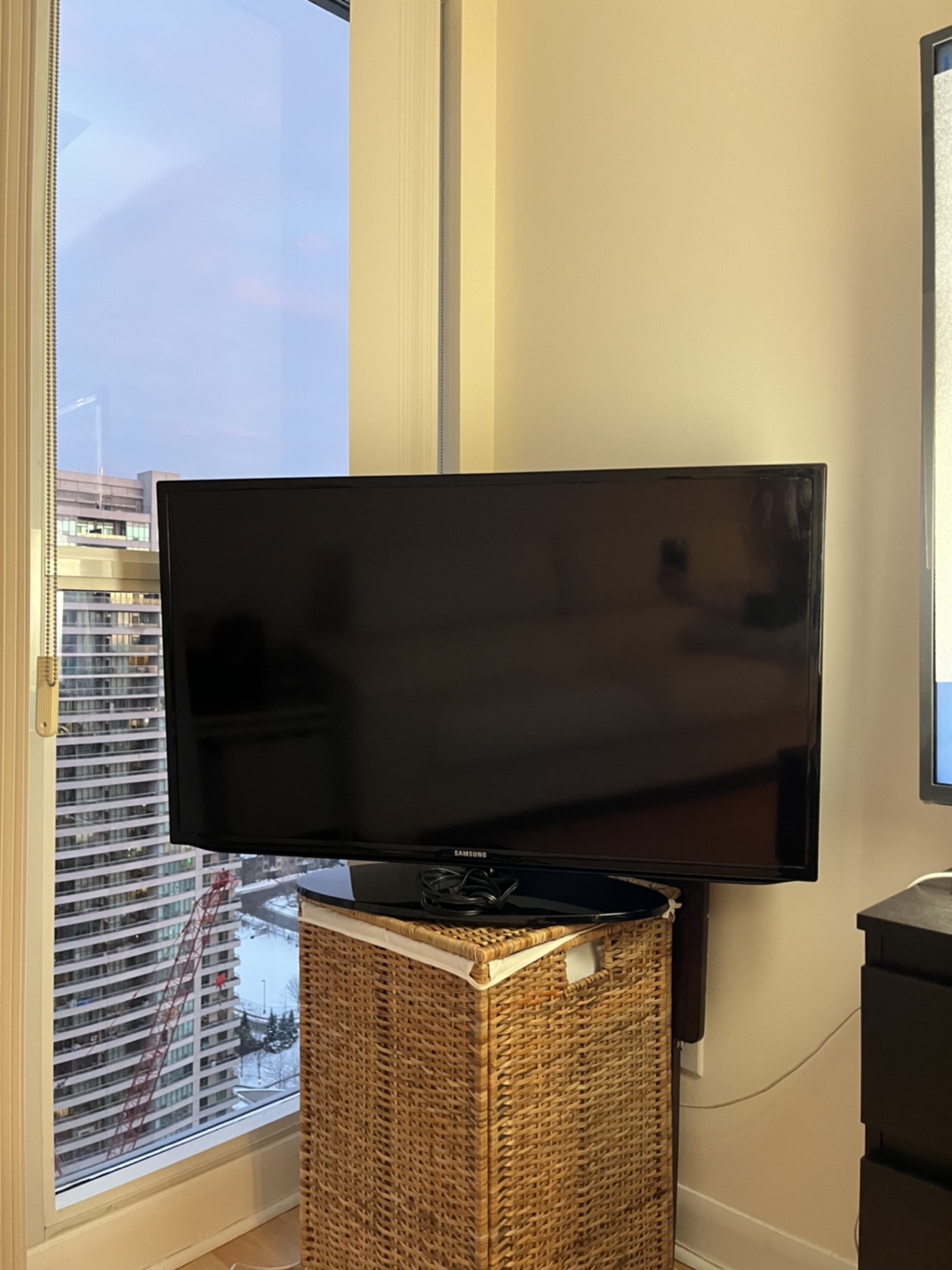Samsung 40” LED Smart TV