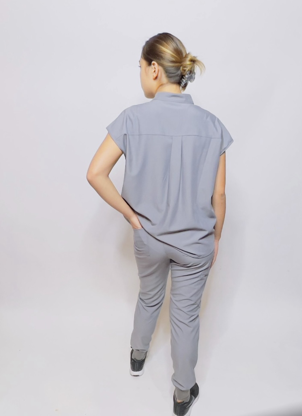Nursing scrubs image indicator(3)