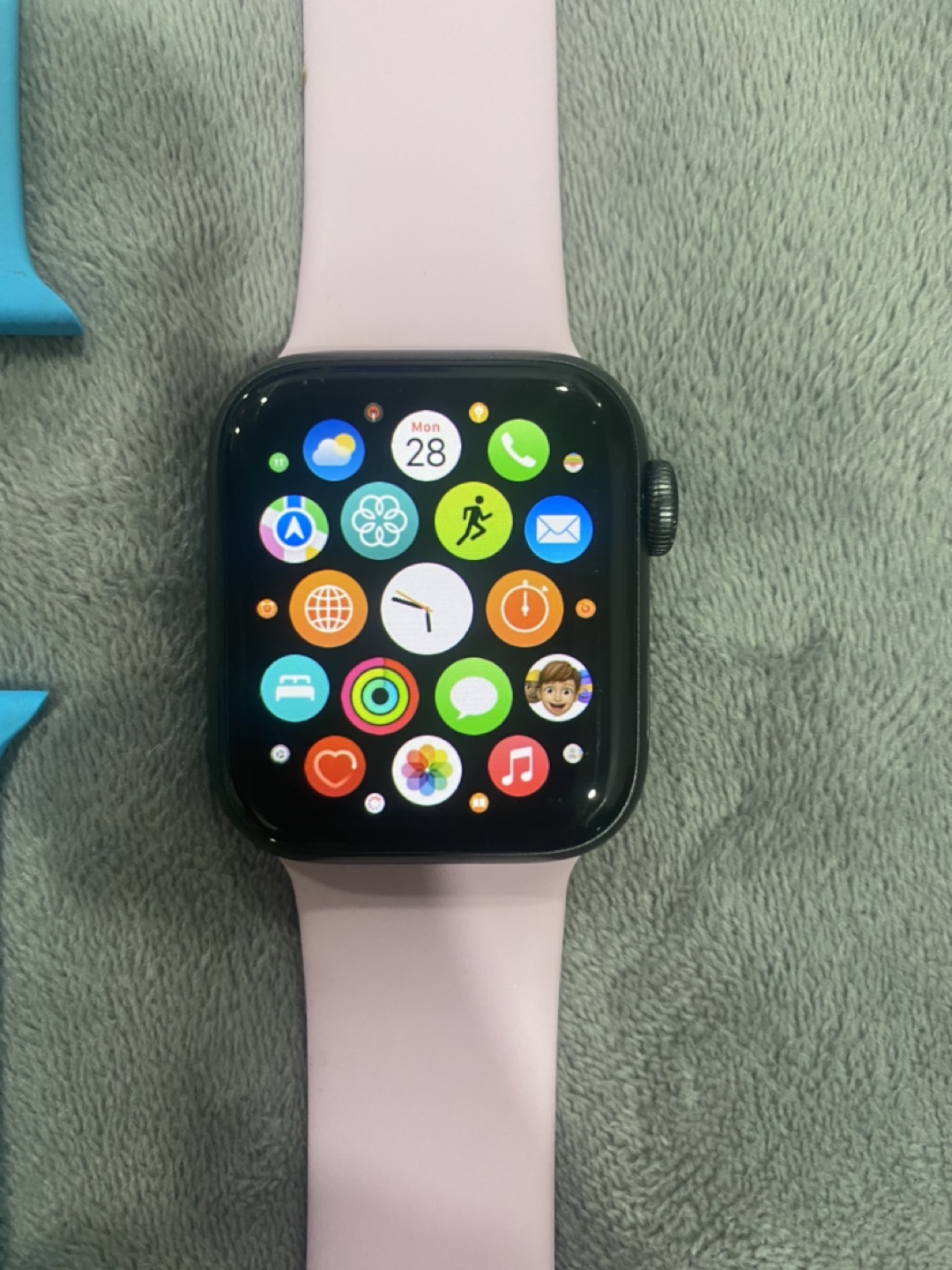 Nike Apple Watch Series SE 40MM + GPS/Cellular