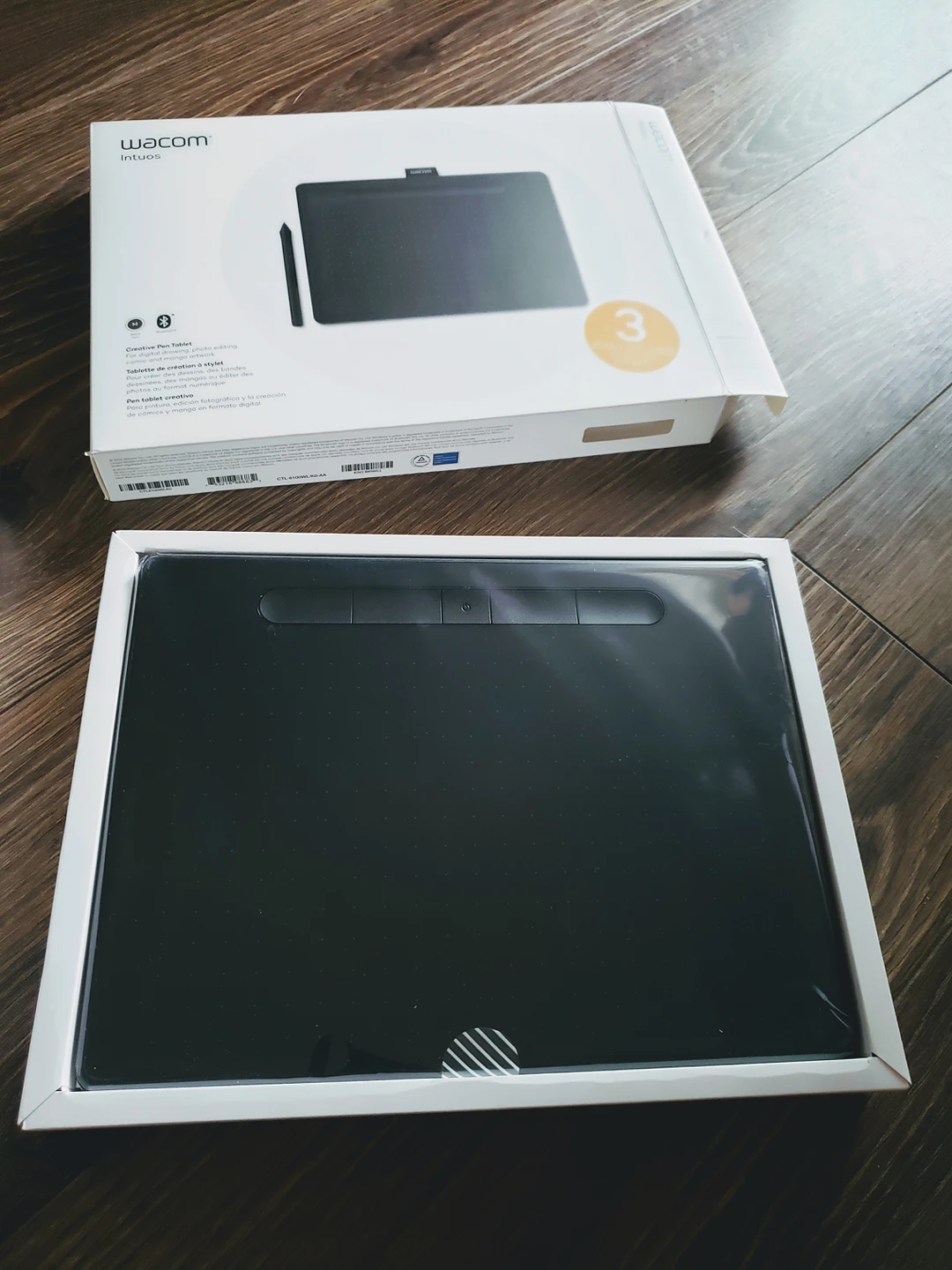 Wacom Intuos Wireless Drawing tablet image indicator(4)