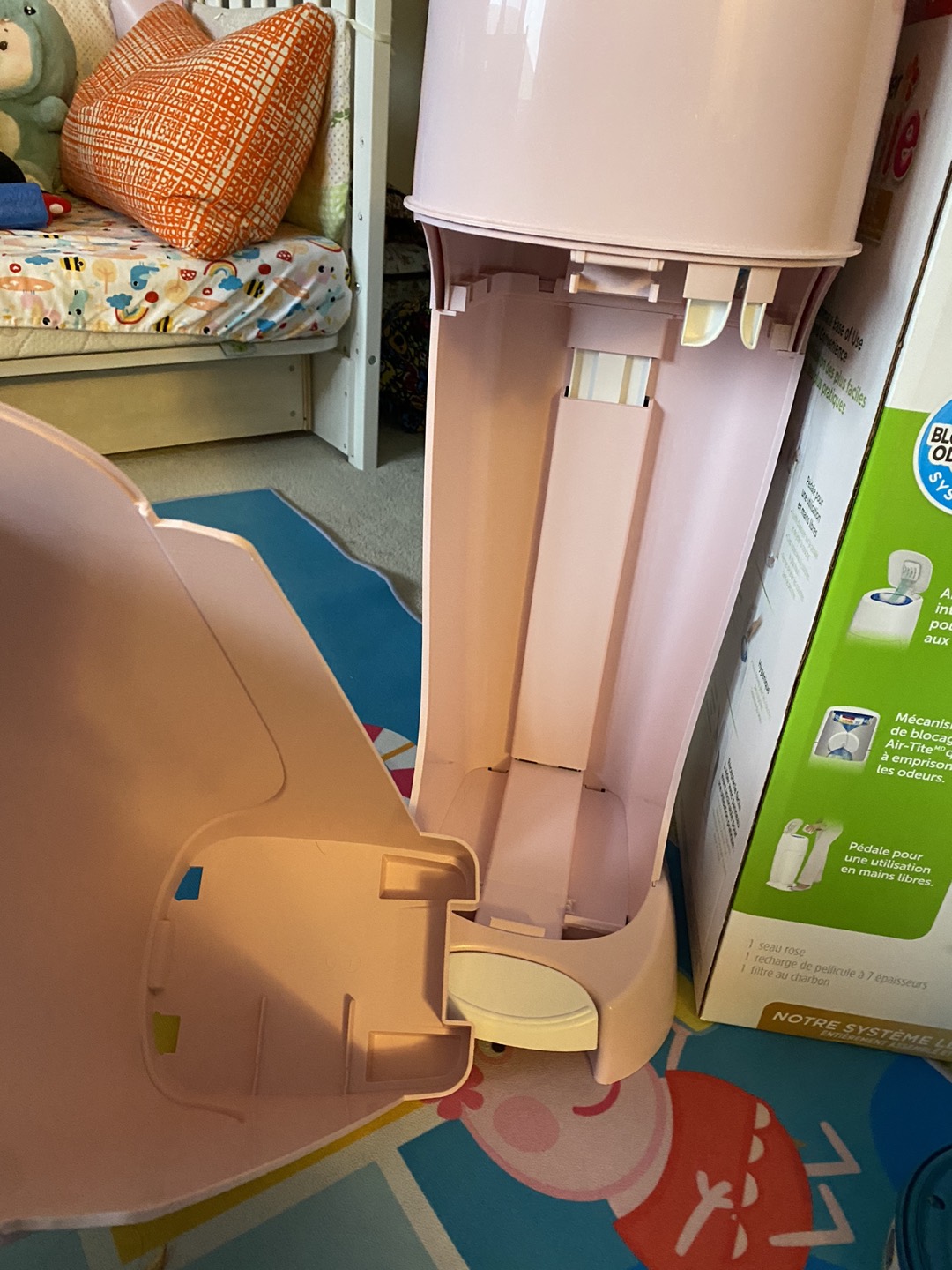 Diaper Genie Elite Disposal System with 5 Refrills image indicator(3)