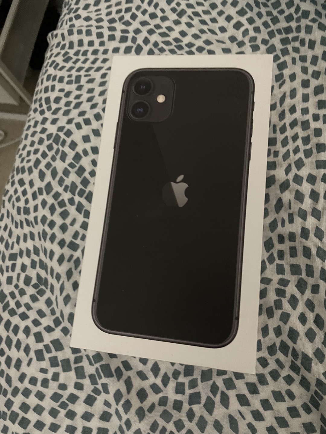 Mint condition Iphone 11 128gb image indicator(7)