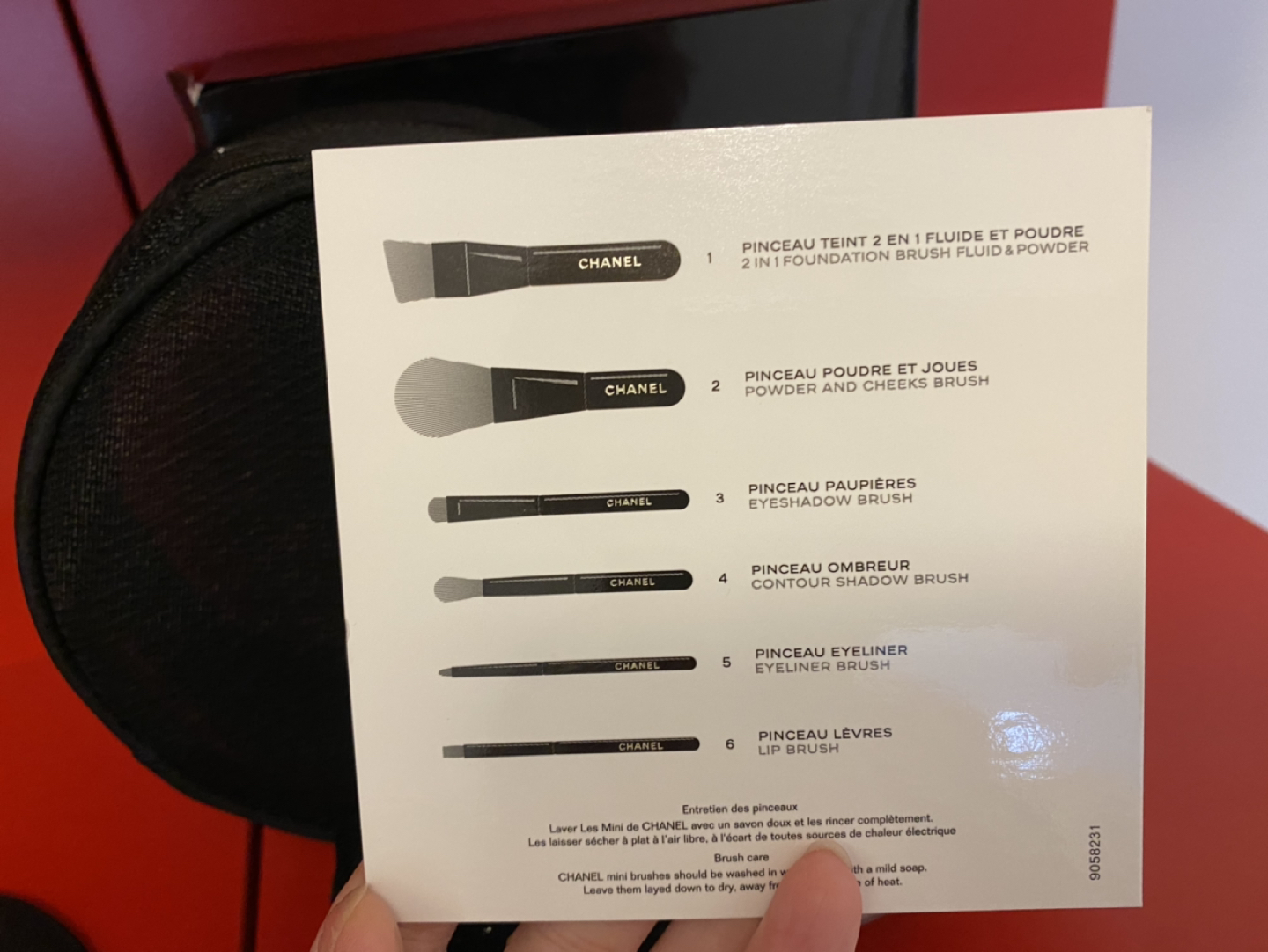 Brand New Chanel Limited Edition Mini Brushes Set image indicator(4)