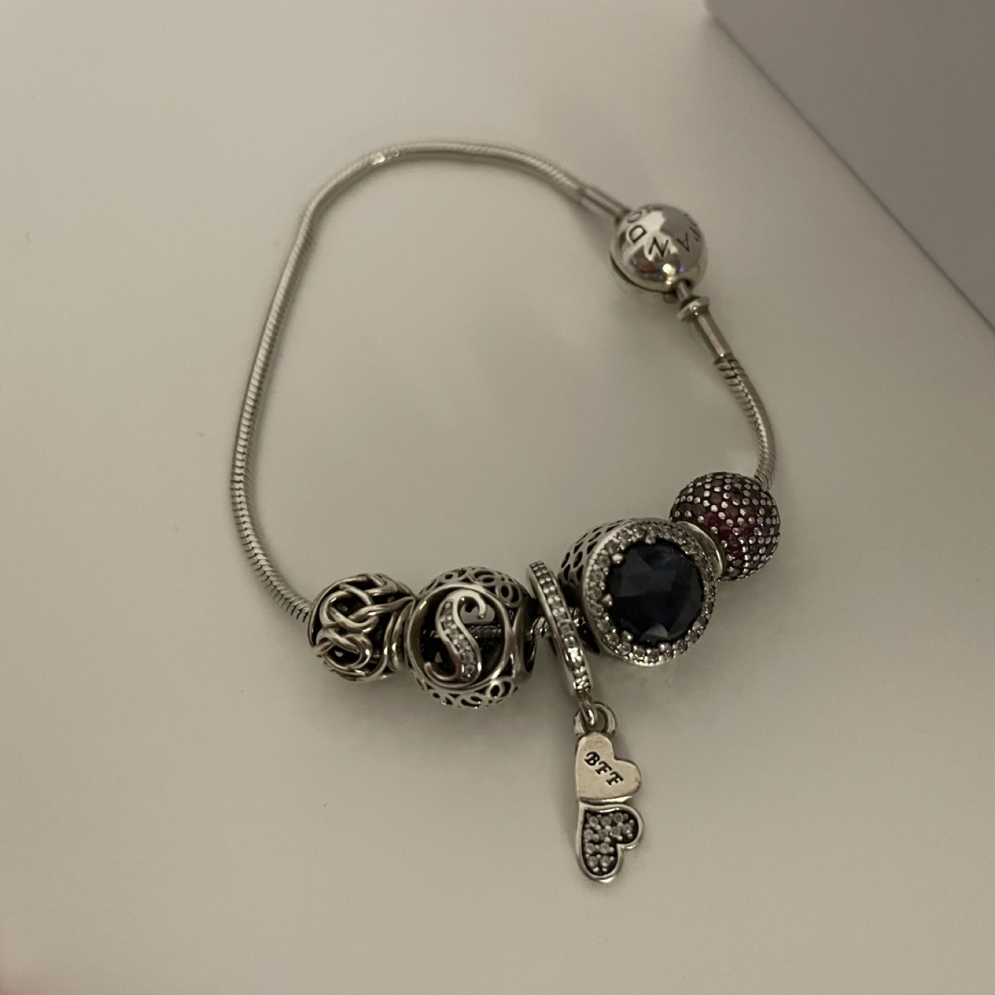 Pandora bracelet (with 5 charms) - photo 3