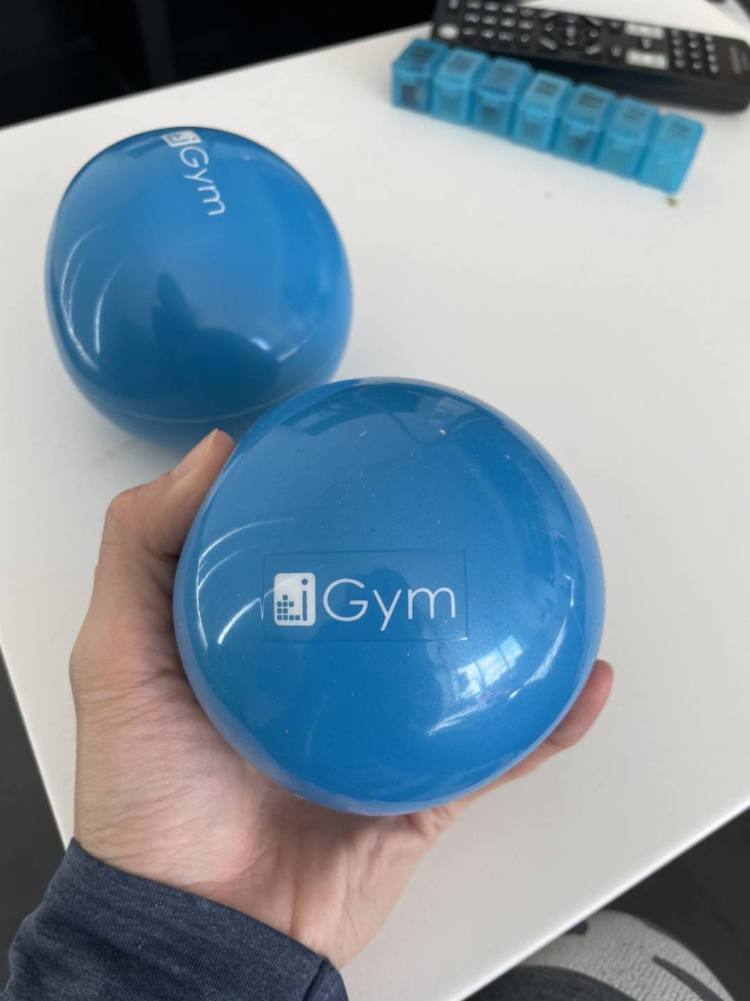 2lb weighted gym balls - photo 2
