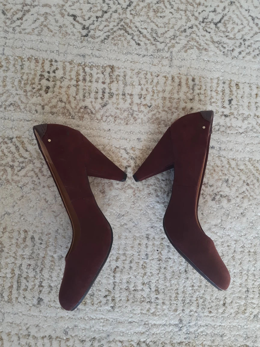 burgundy pumps #freecycle