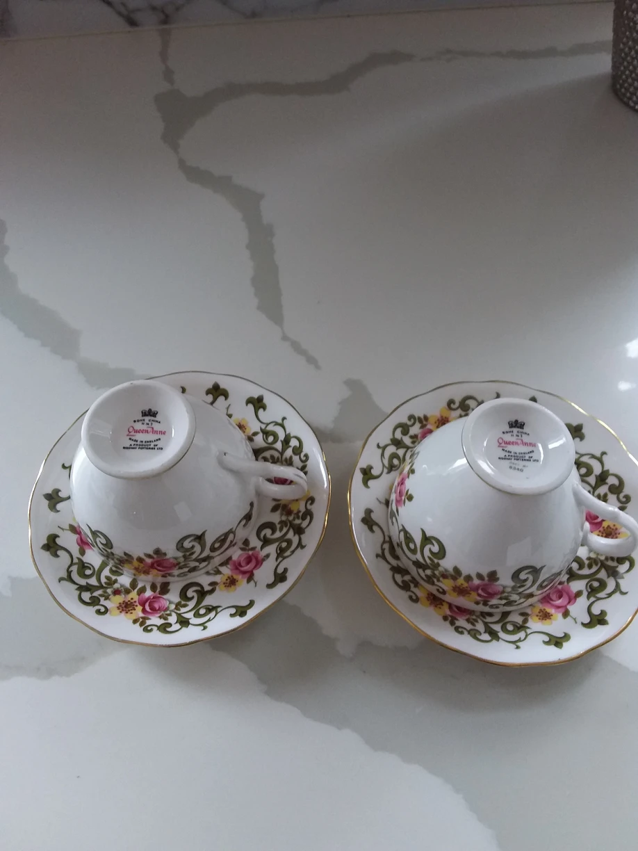 Beautiful vintage  tea cup Made ìn England 2set ( cup&saucer) - photo 4