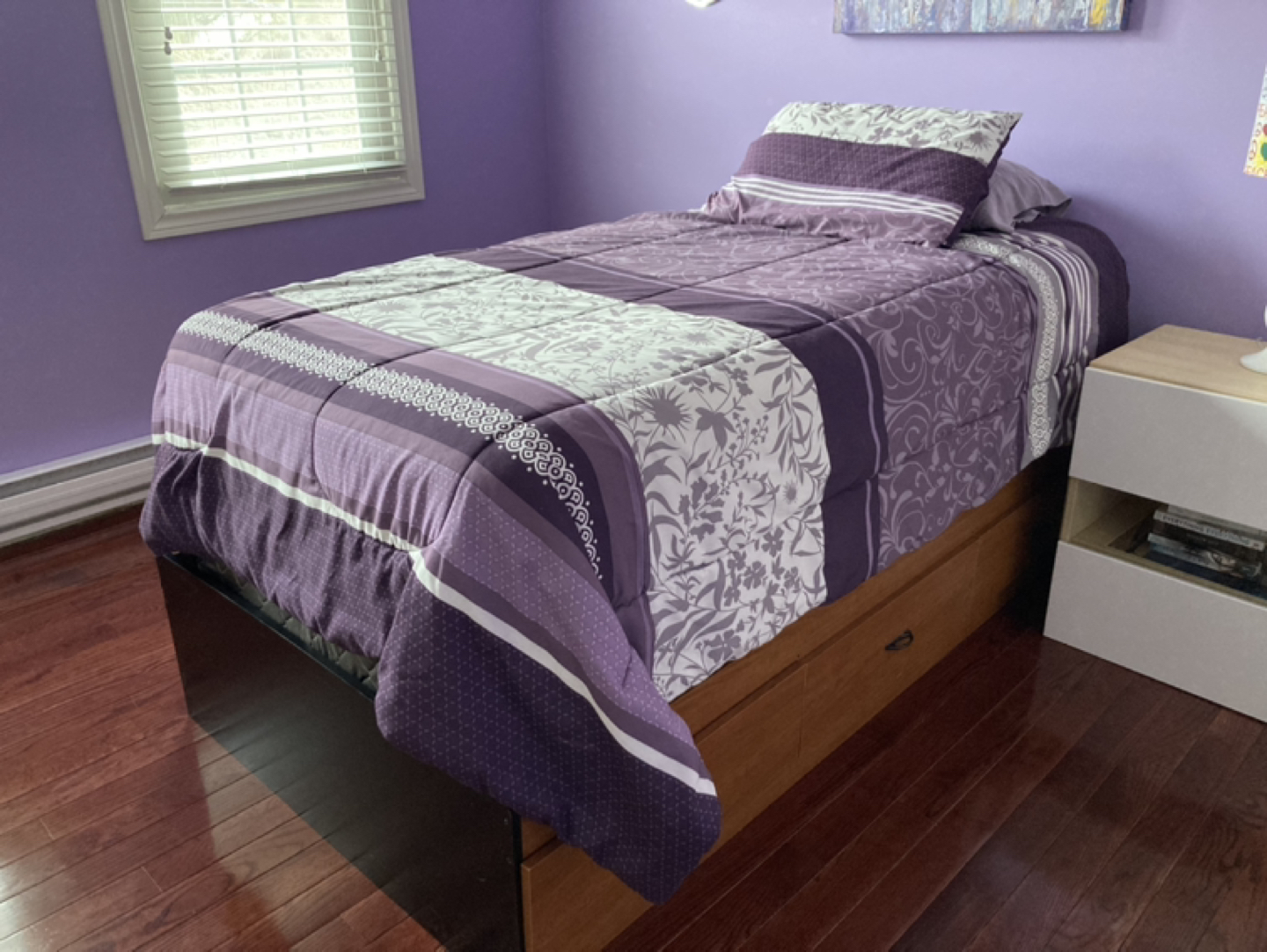 Single bed frame with 3 drawers