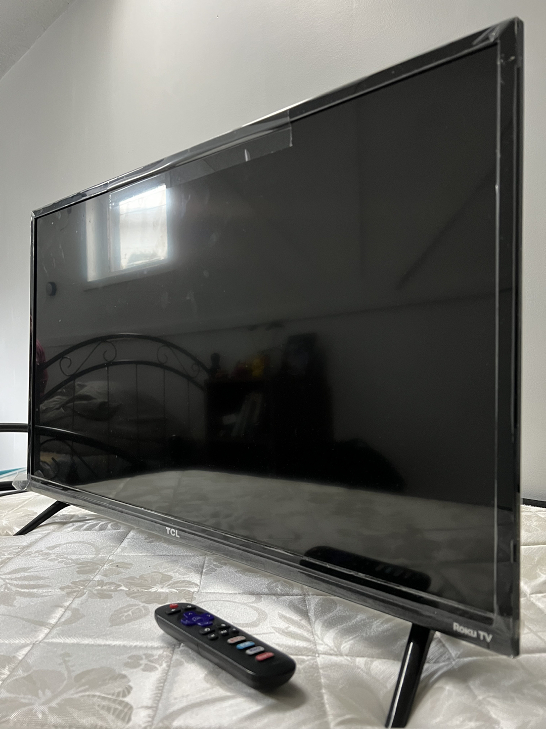 TCL ROKU 32” LED 1080p
