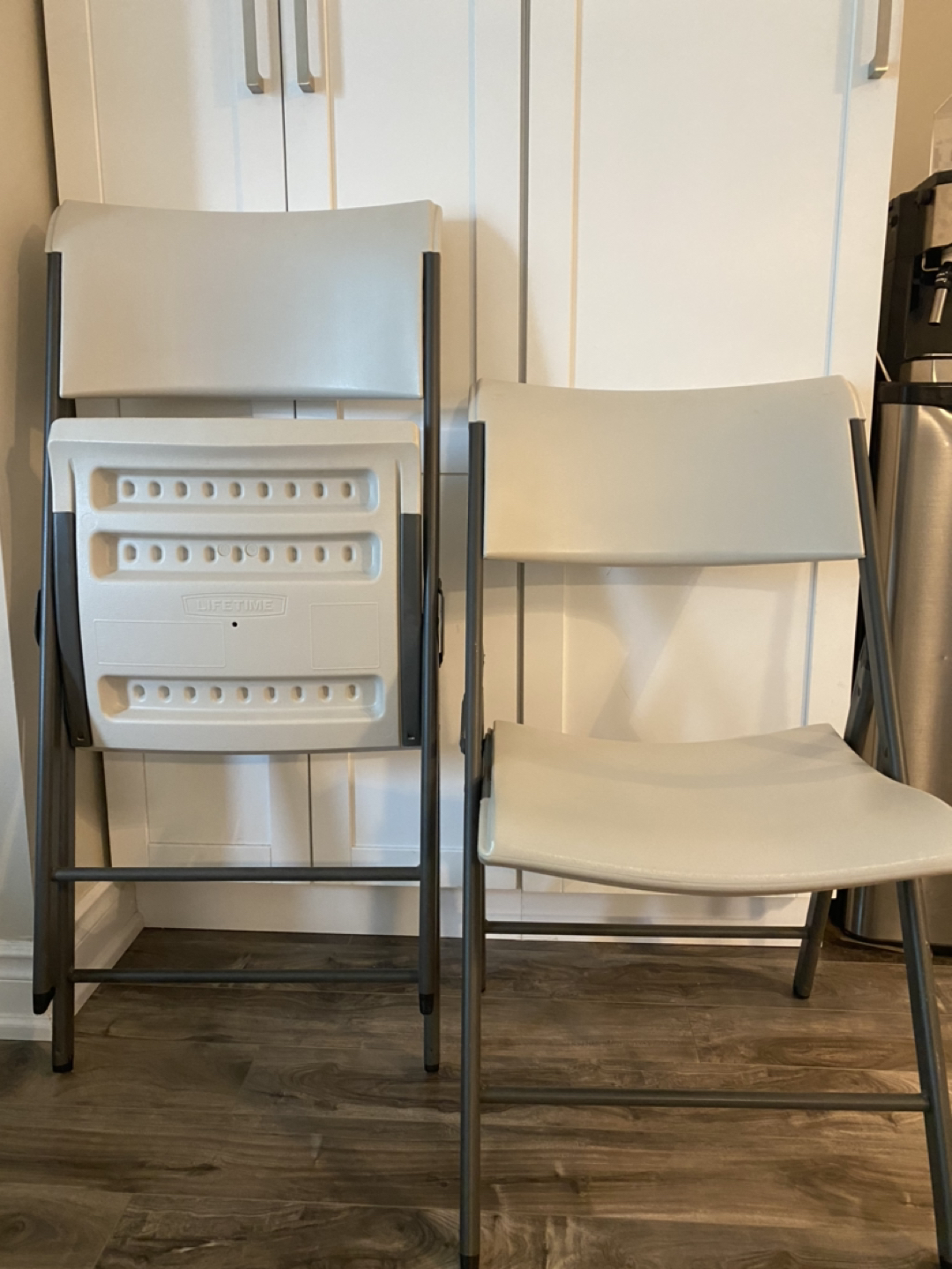 foldable chair thumbnail