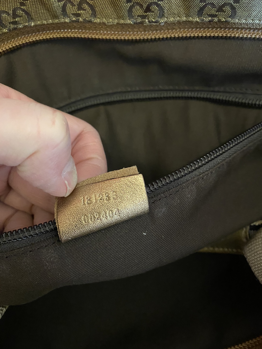 Authentic Gucci GG Large Tote image indicator(7)