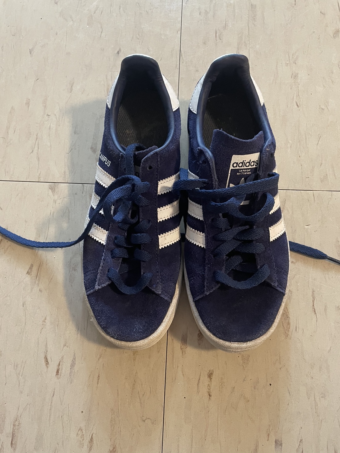 Adidas sneaker thumbnail