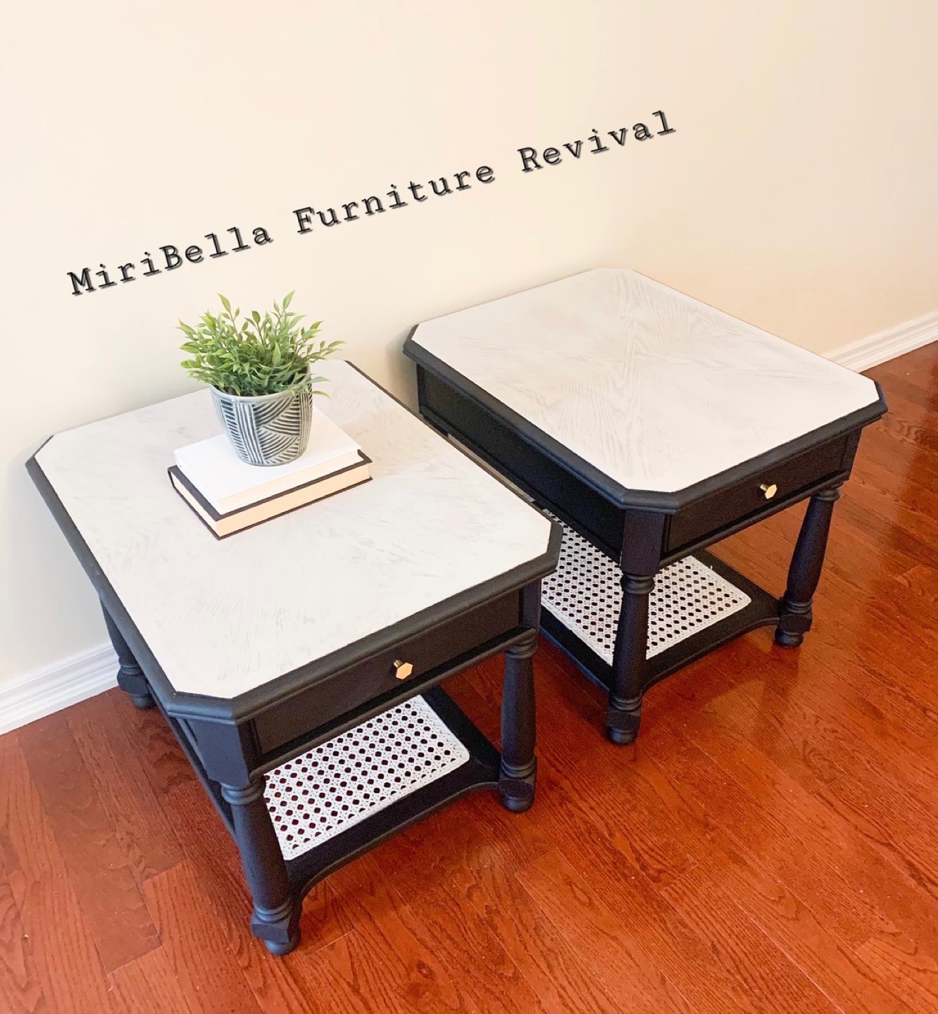 Beautiful Pair of Solid Wood End Tables - photo 5