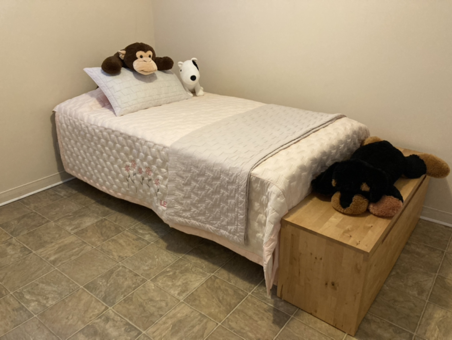 Single bed thumbnail