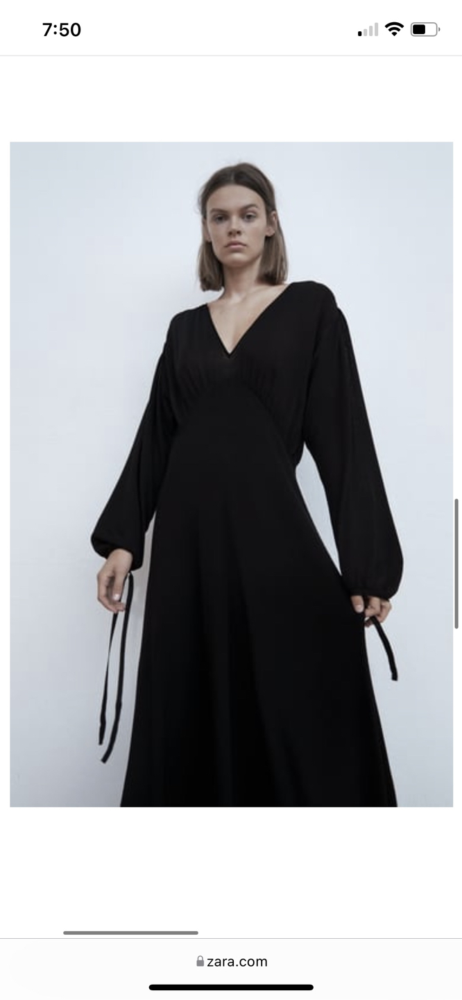 H&M black dress thumbnail