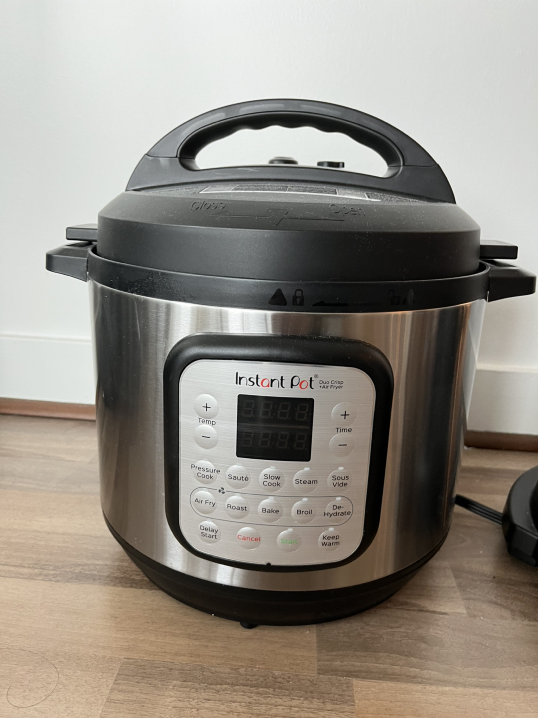 Instant pot Duo crisp+air fryer thumbnail