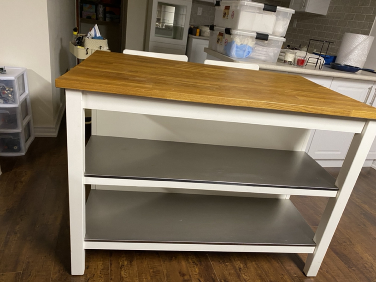Kitchen Island with 2 Stools - photo 3