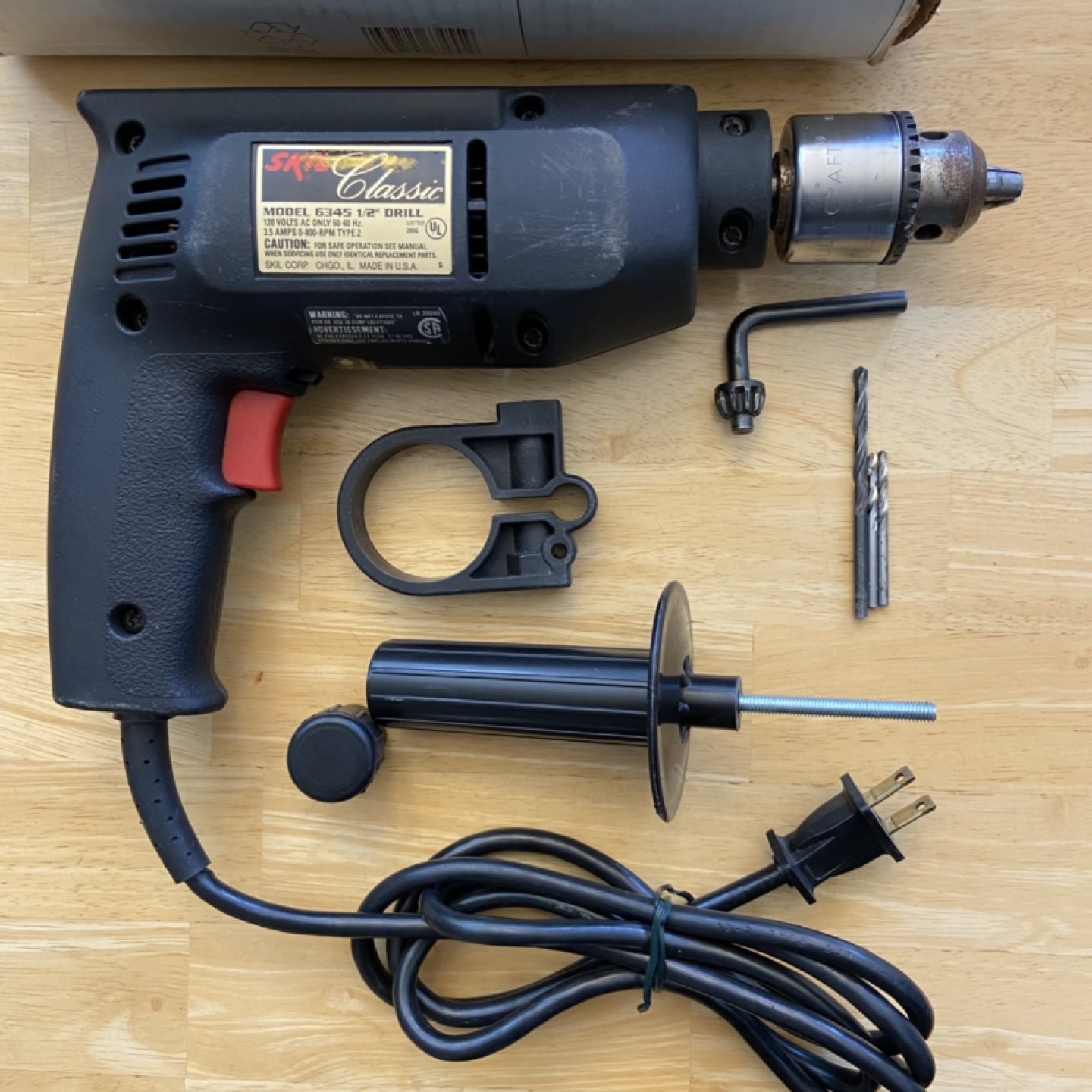 SKIL - VARIABLE SPEED REVERSING DRILL